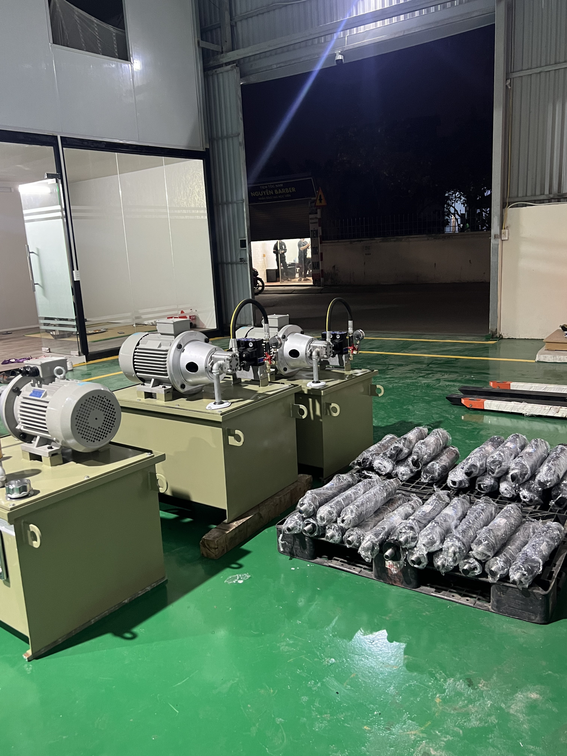 Bo-nguon-may-lat-trong-nganh-xay-dung