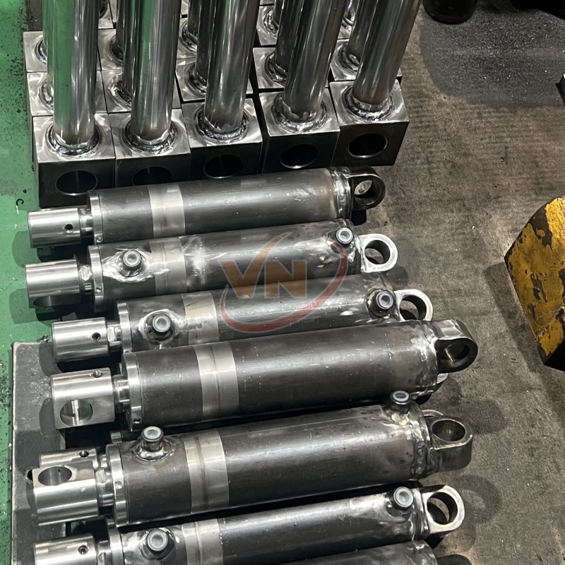 Xy-lanh-ban-nang-thuy-luc